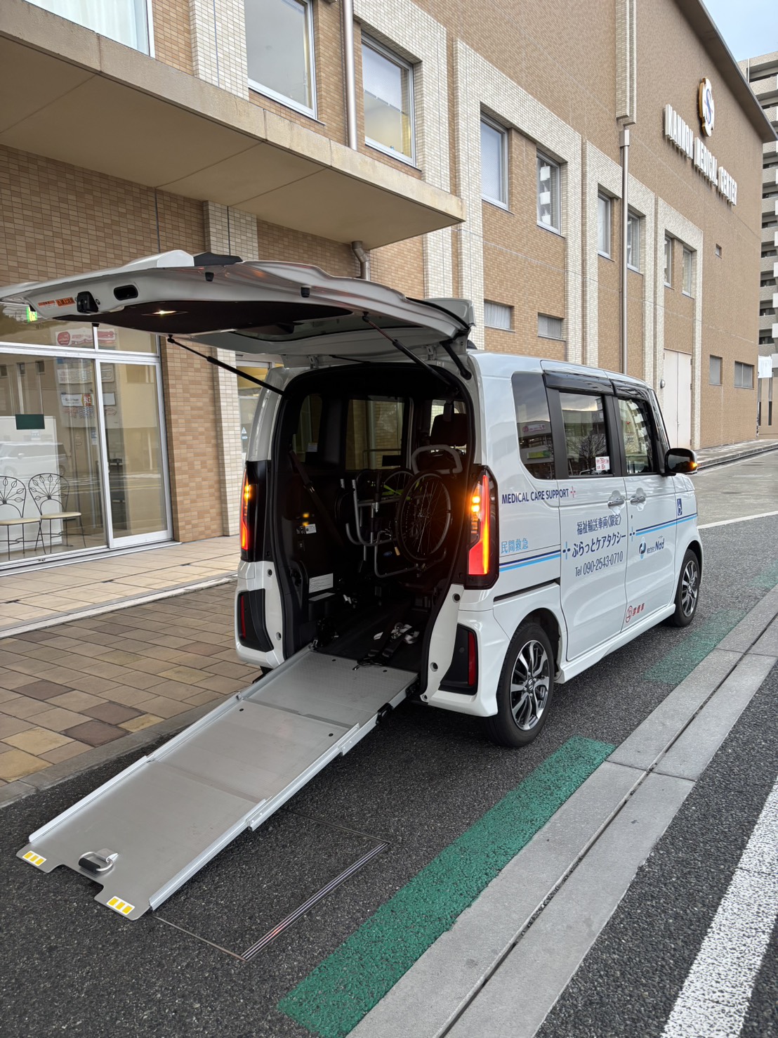4. 金融機関への訪問もお任せ